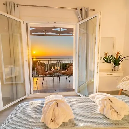 Fiscardo Luxury Stone Suzana ,with Sunset View! 빌라 피스카던